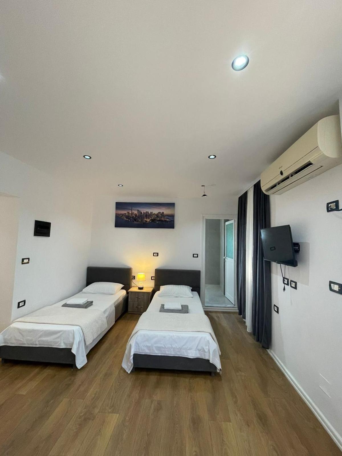House Pollo Hotell Ksamil Eksteriør bilde
